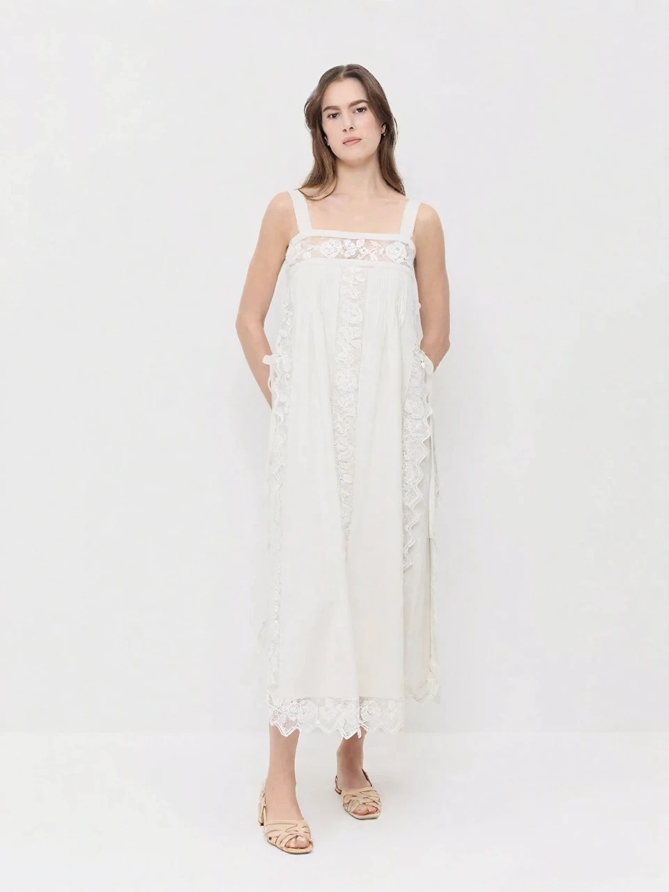 Vestido Midi Con Encaje